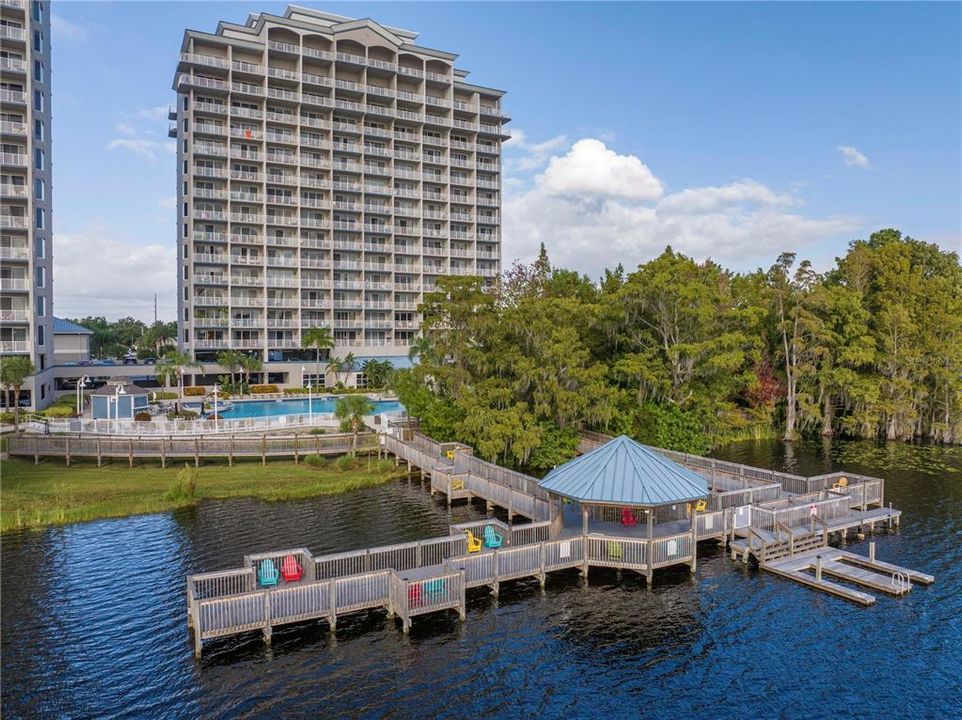 待售: $305,000 (2 贝兹, 2 浴室, 1078 平方英尺)