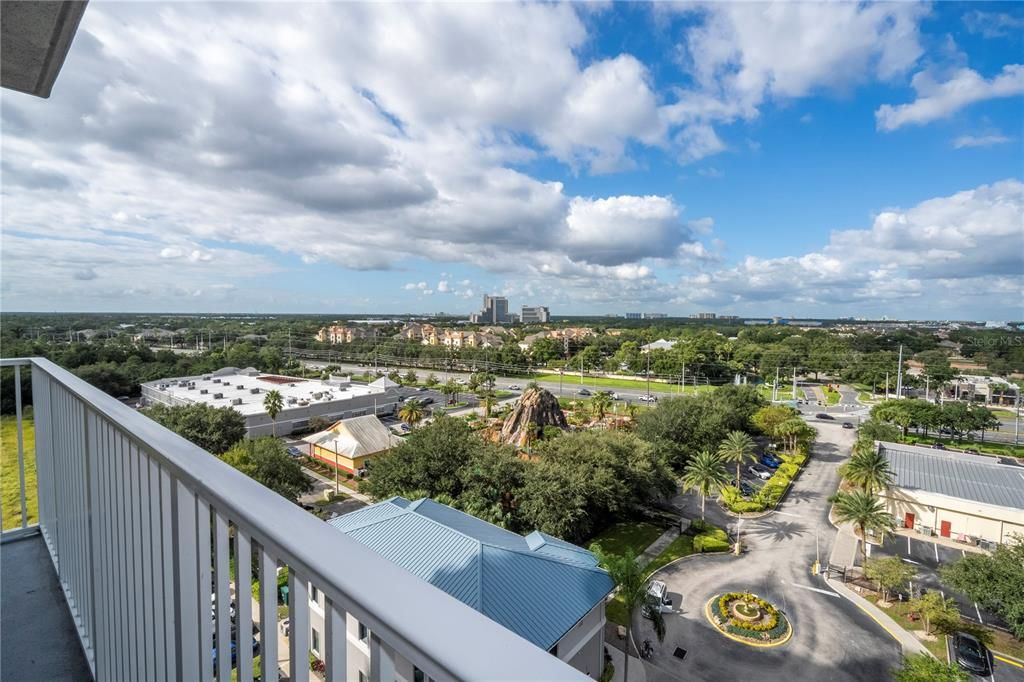 待售: $305,000 (2 贝兹, 2 浴室, 1078 平方英尺)