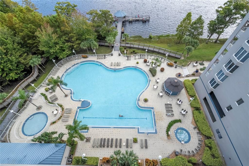 待售: $305,000 (2 贝兹, 2 浴室, 1078 平方英尺)