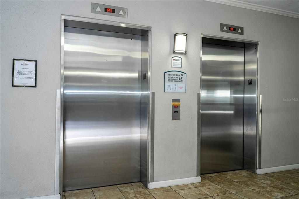 待售: $305,000 (2 贝兹, 2 浴室, 1078 平方英尺)