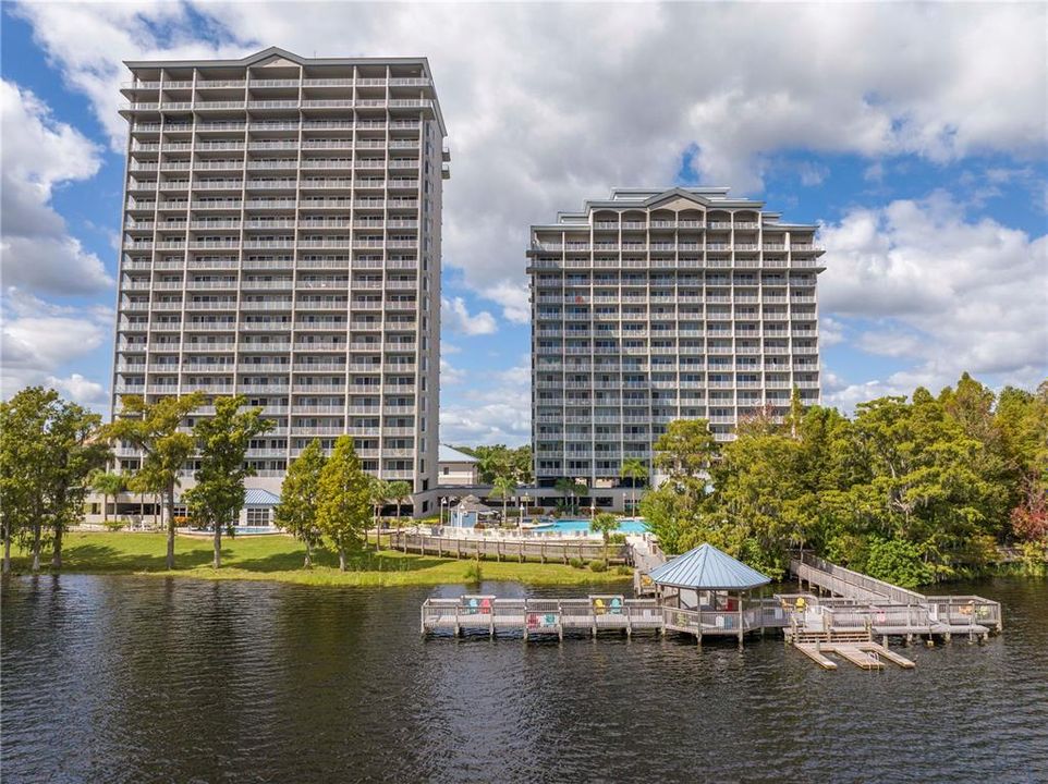 待售: $305,000 (2 贝兹, 2 浴室, 1078 平方英尺)