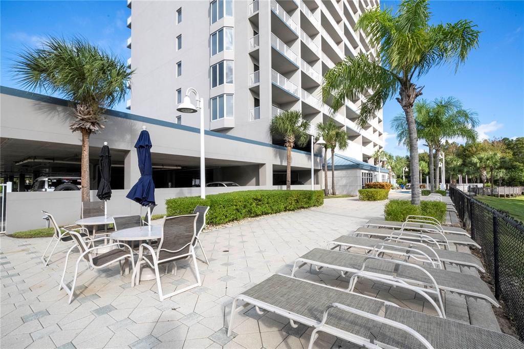 待售: $305,000 (2 贝兹, 2 浴室, 1078 平方英尺)