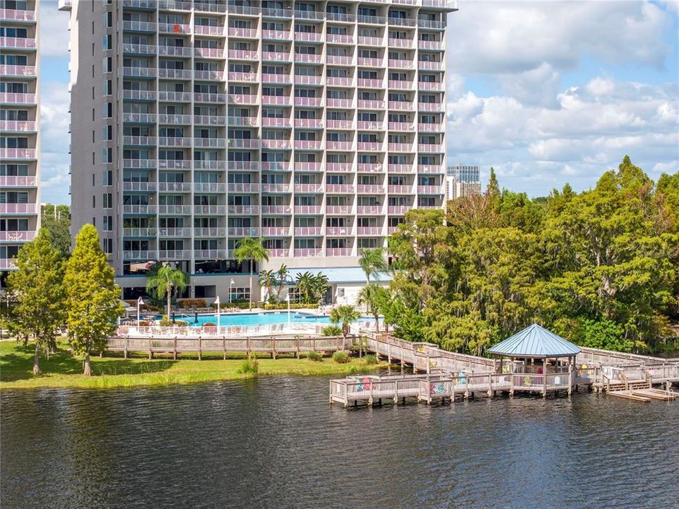 待售: $305,000 (2 贝兹, 2 浴室, 1078 平方英尺)