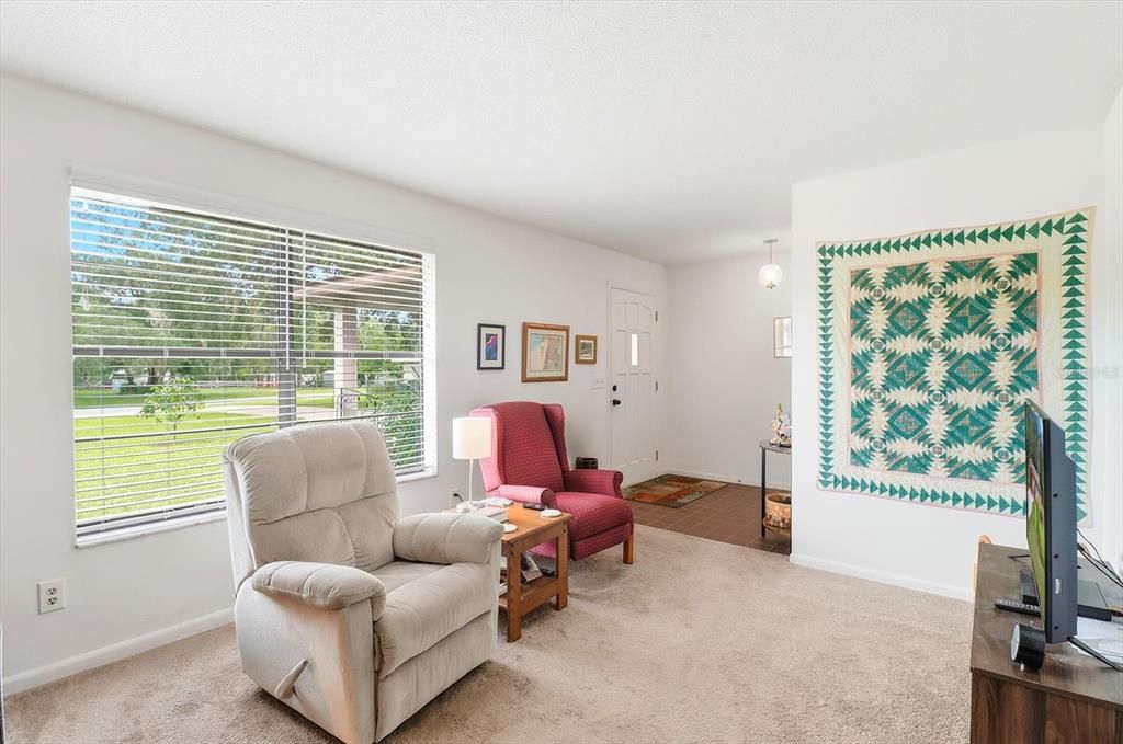 待售: $289,900 (3 贝兹, 2 浴室, 1694 平方英尺)