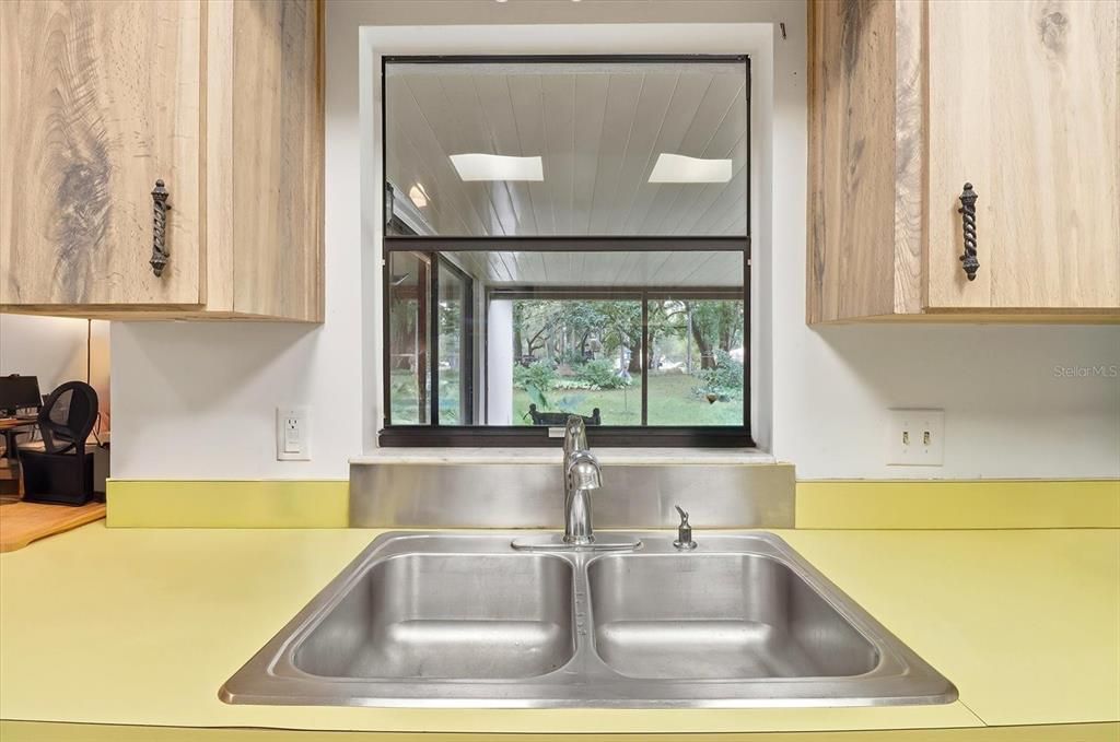 待售: $289,900 (3 贝兹, 2 浴室, 1694 平方英尺)