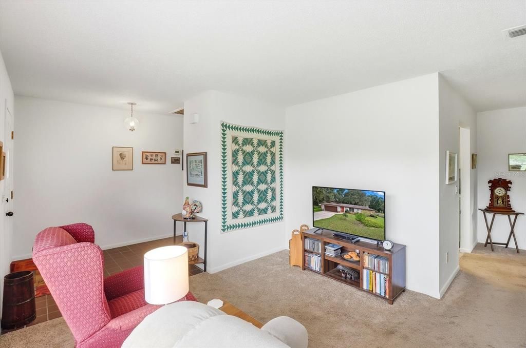 待售: $289,900 (3 贝兹, 2 浴室, 1694 平方英尺)