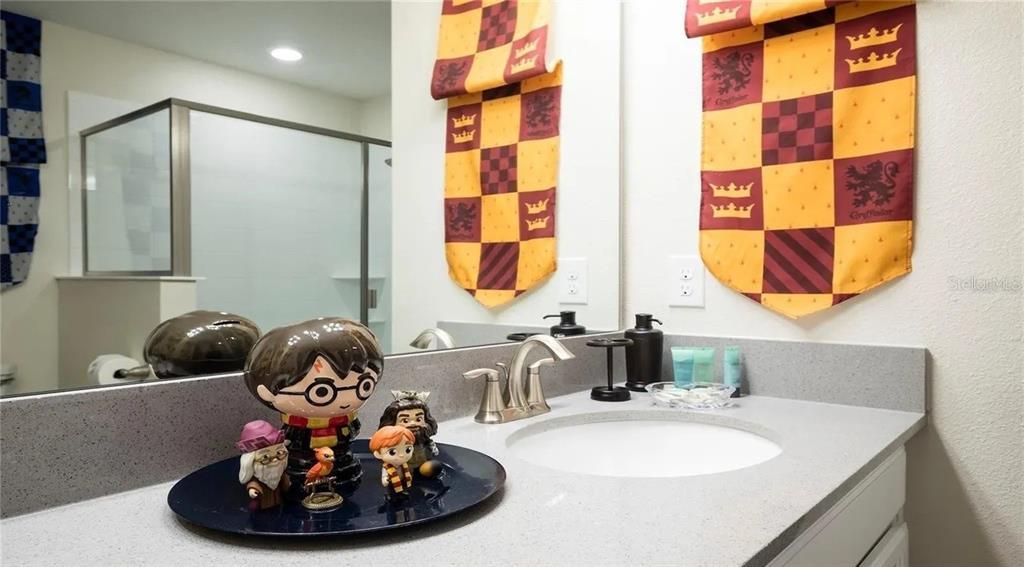 For Sale: $799,000 (8 beds, 5 baths, 3909 Square Feet)