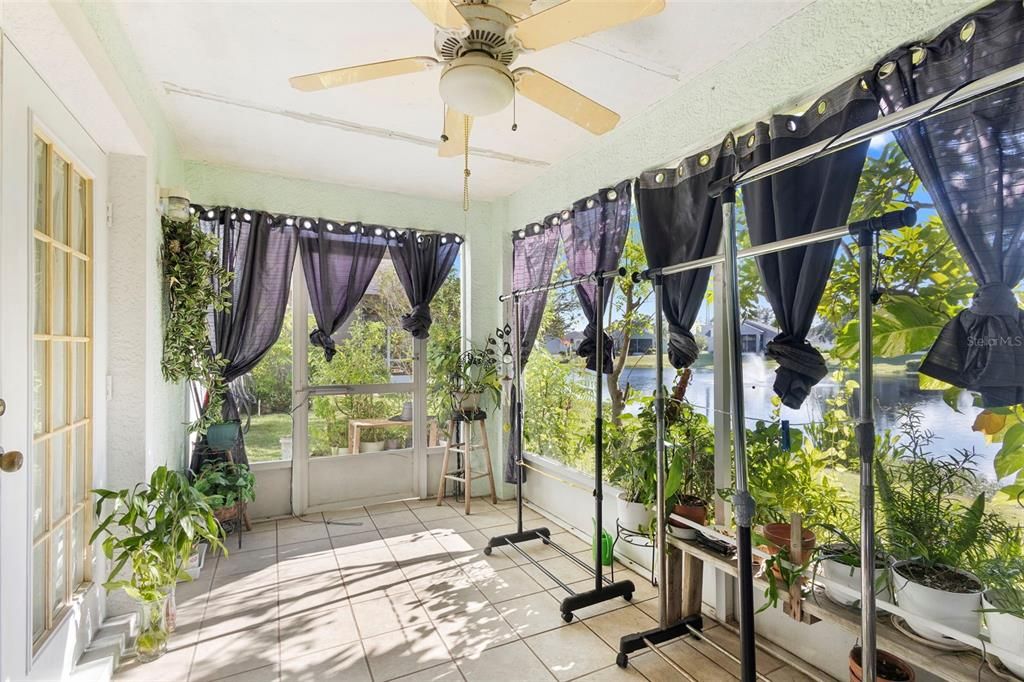 На продажу: $324,990 (3 спален, 2 ванн, 1874 Квадратных фут)