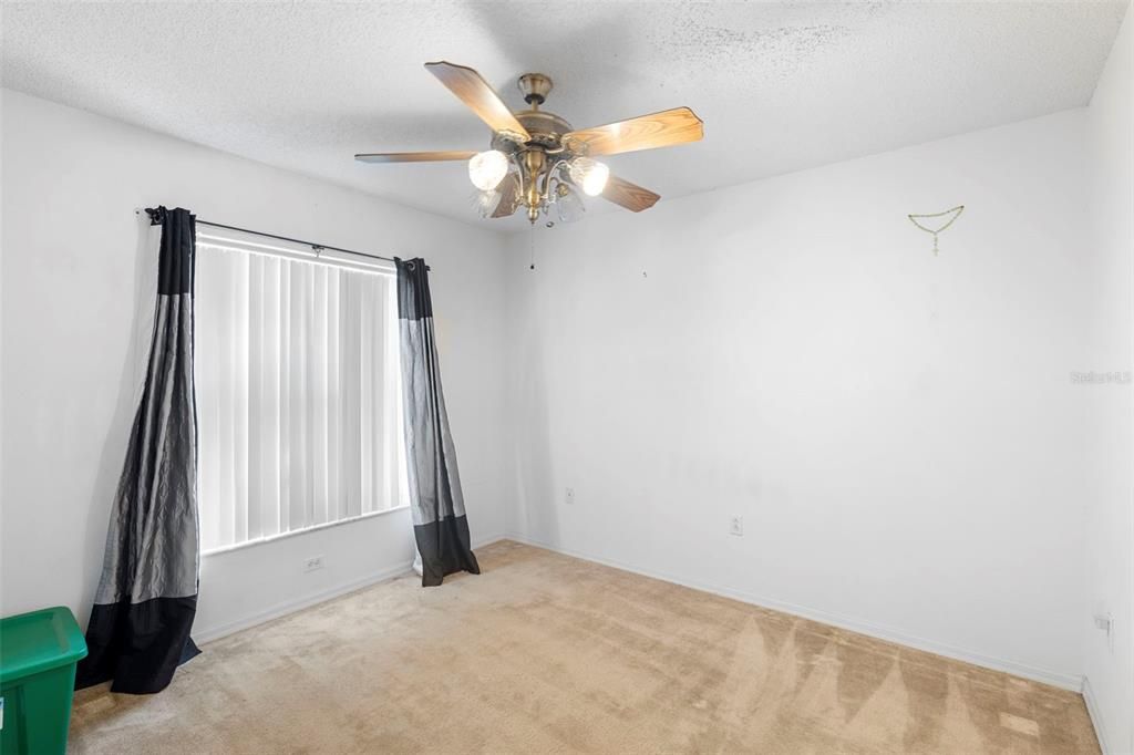 На продажу: $324,990 (3 спален, 2 ванн, 1874 Квадратных фут)