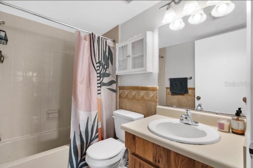 Activo con contrato: $1,395 (2 camas, 2 baños, 912 Pies cuadrados)