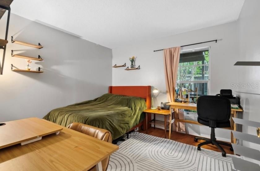 Activo con contrato: $1,395 (2 camas, 2 baños, 912 Pies cuadrados)