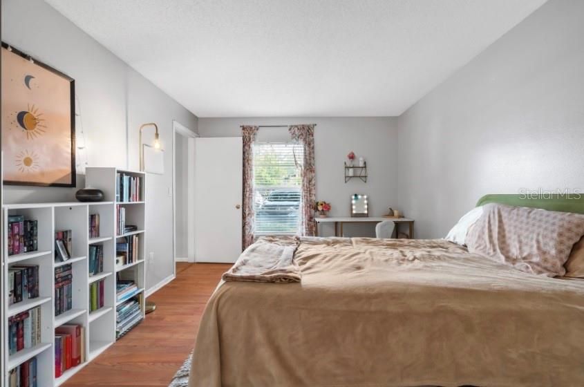 Activo con contrato: $1,395 (2 camas, 2 baños, 912 Pies cuadrados)