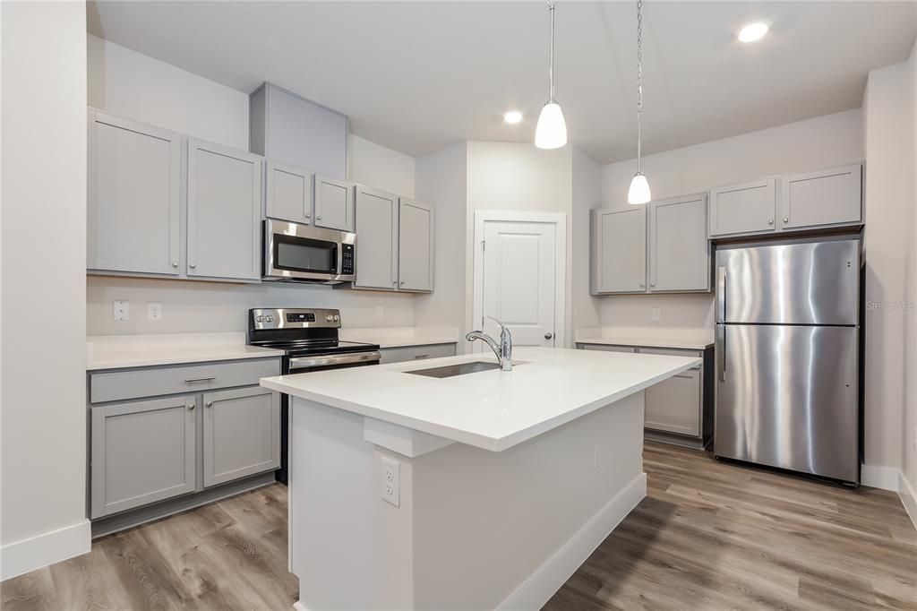 En Renta: $2,320 (3 camas, 2 baños, 1823 Pies cuadrados)