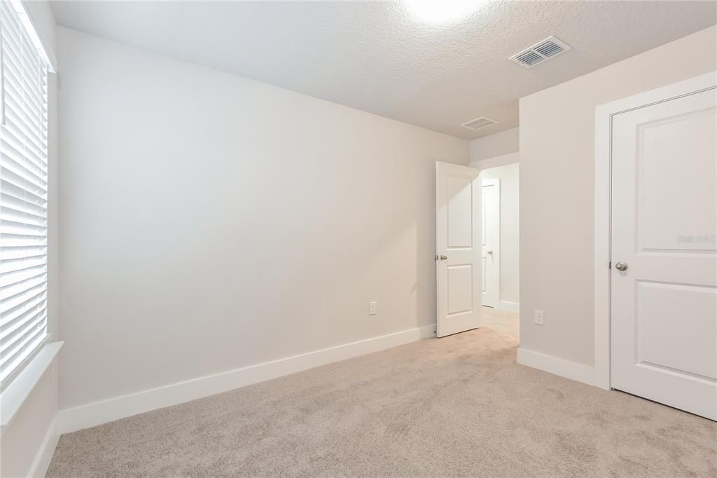 En Renta: $2,320 (3 camas, 2 baños, 1823 Pies cuadrados)