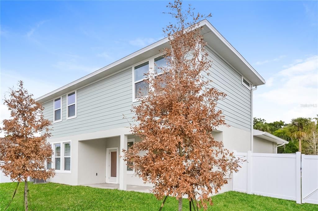 En Renta: $2,320 (3 camas, 2 baños, 1823 Pies cuadrados)