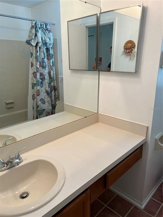 Под контрактом: $210,000 (3 спален, 2 ванн, 1316 Квадратных фут)