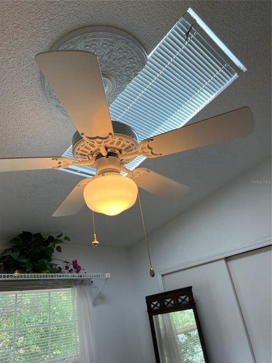 Под контрактом: $210,000 (3 спален, 2 ванн, 1316 Квадратных фут)