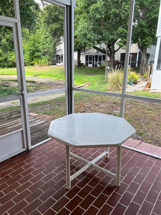 Под контрактом: $210,000 (3 спален, 2 ванн, 1316 Квадратных фут)