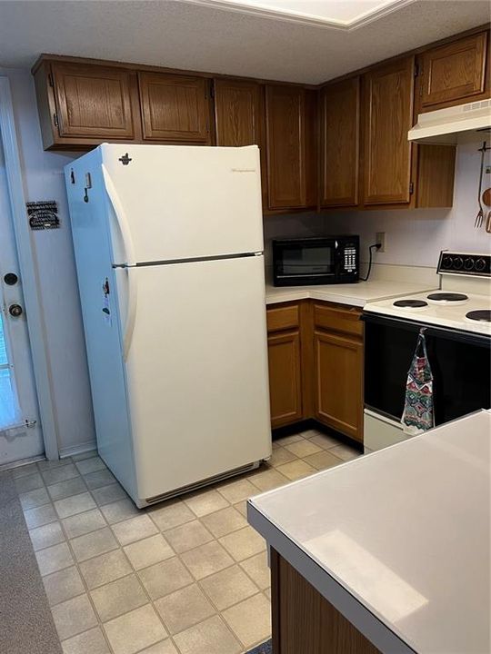 Под контрактом: $210,000 (3 спален, 2 ванн, 1316 Квадратных фут)