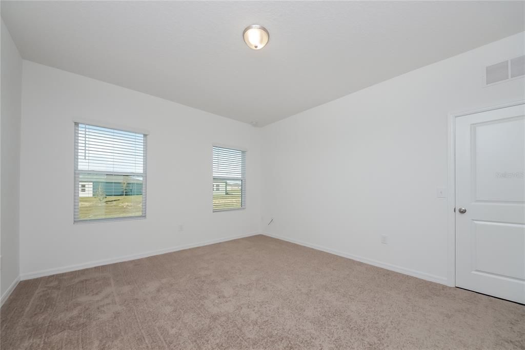 En Renta: $1,740 (3 camas, 2 baños, 1576 Pies cuadrados)