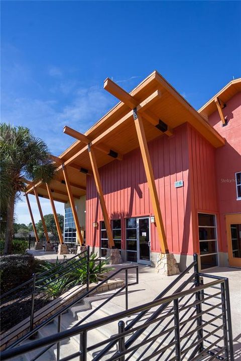 В аренду: $1,700 (2 спален, 2 ванн, 1827 Квадратных фут)