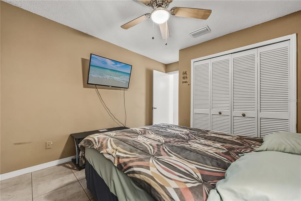 待售: $550,000 (4 贝兹, 2 浴室, 2763 平方英尺)