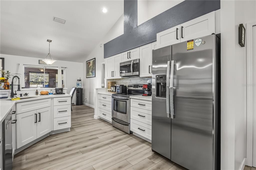 待售: $550,000 (4 贝兹, 2 浴室, 2763 平方英尺)