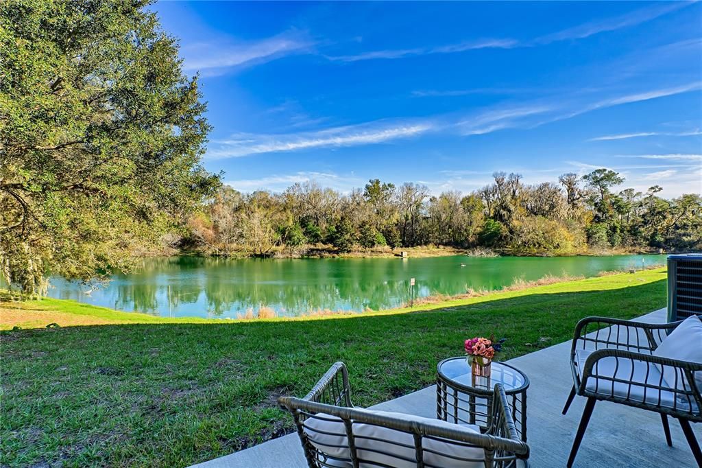 For Sale: $320,000 (3 beds, 3 baths, 1394 Square Feet)