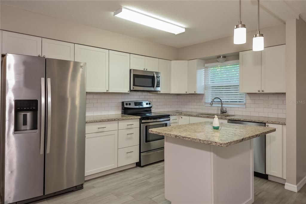 For Rent: $1,840 (3 beds, 1 baths, 1135 Square Feet)