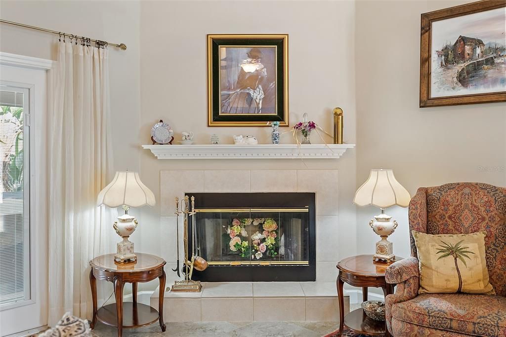 待售: $895,000 (3 贝兹, 2 浴室, 2083 平方英尺)