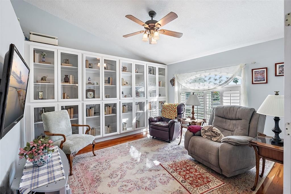 待售: $895,000 (3 贝兹, 2 浴室, 2083 平方英尺)