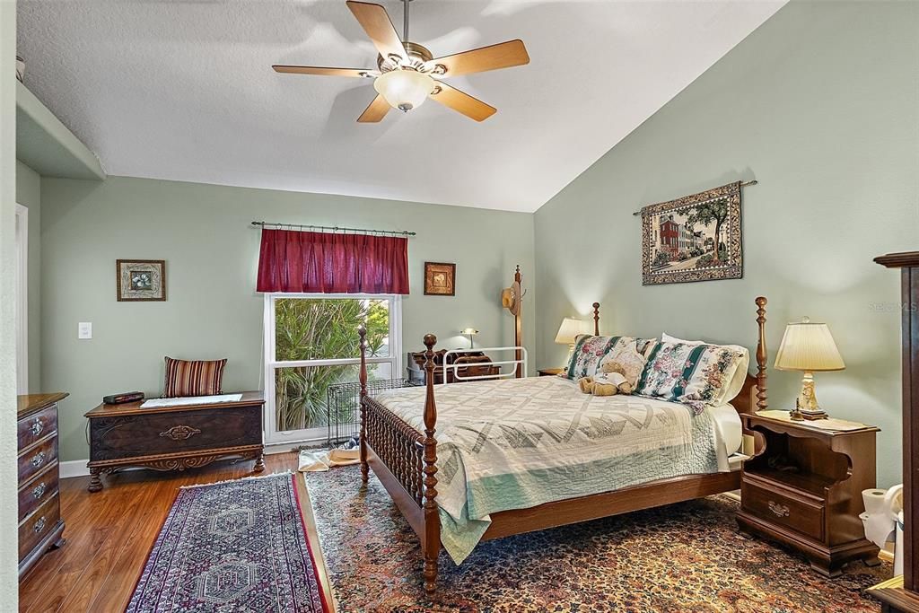 待售: $895,000 (3 贝兹, 2 浴室, 2083 平方英尺)