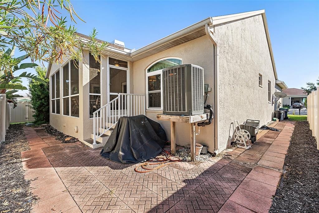 待售: $895,000 (3 贝兹, 2 浴室, 2083 平方英尺)