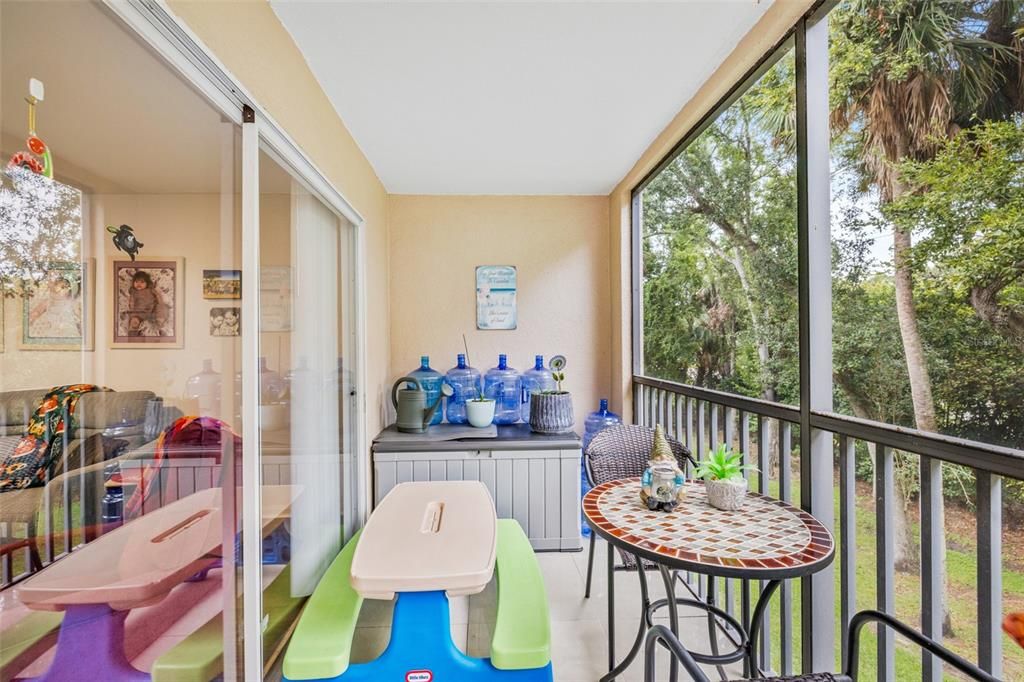 На продажу: $224,900 (2 спален, 2 ванн, 1006 Квадратных фут)