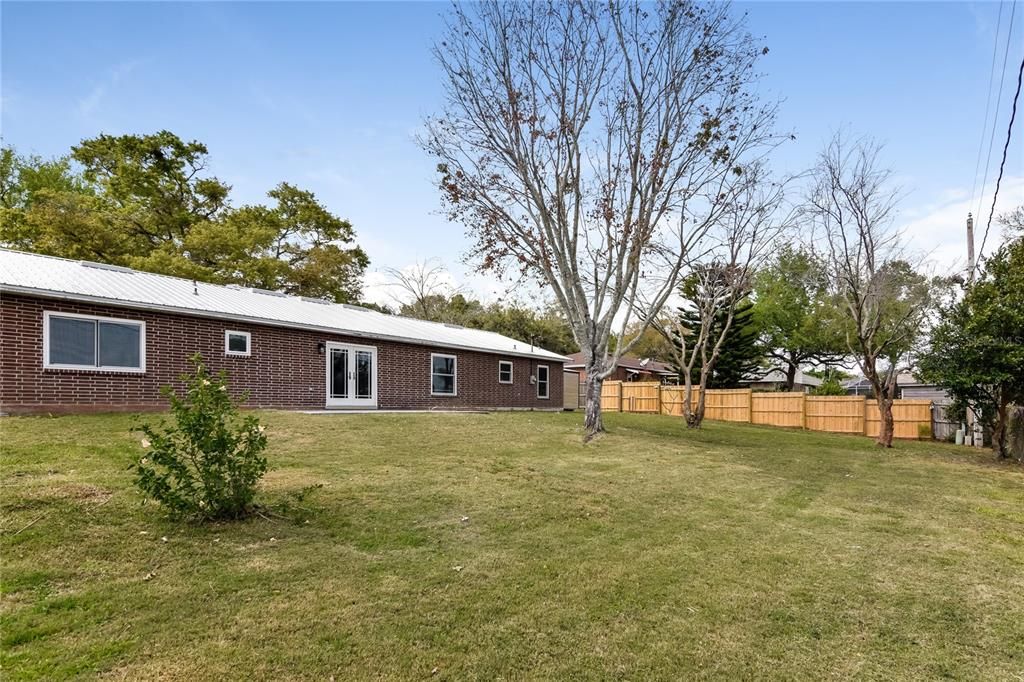 For Rent: $1,945 (3 beds, 2 baths, 1657 Square Feet)