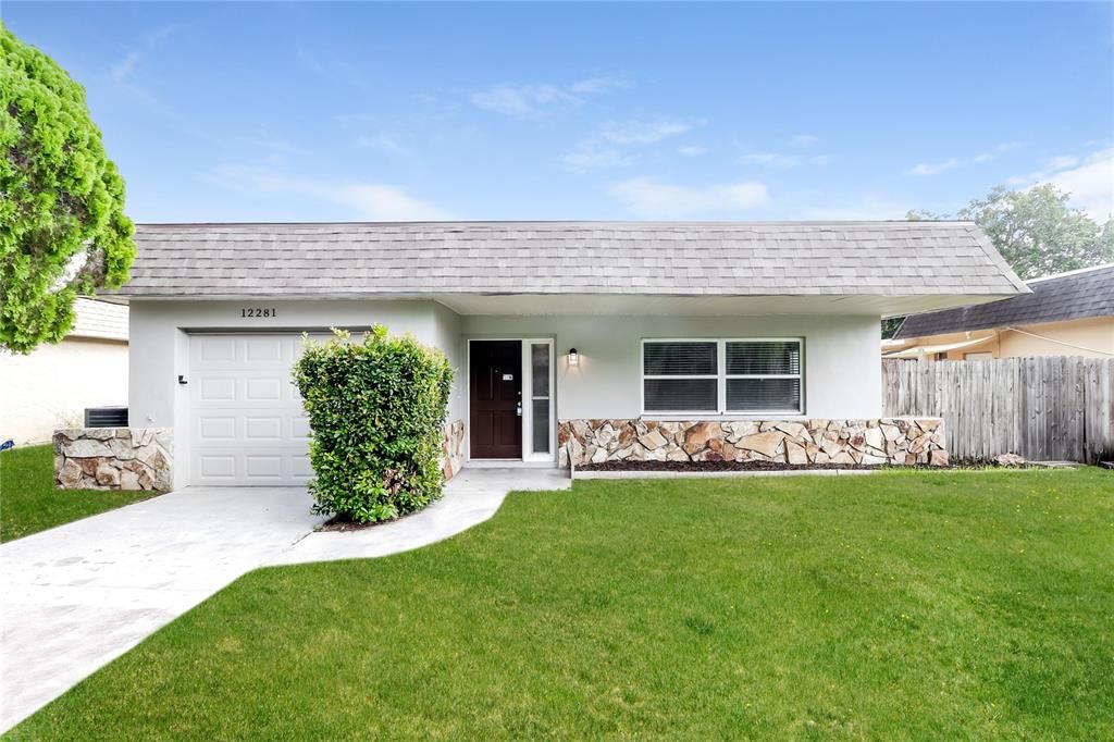 Recently Rented: $2,110 (3 beds, 2 baths, 1142 Square Feet)