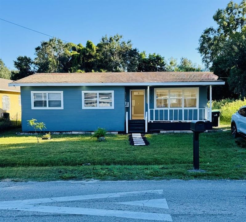 For Rent: $2,200 (3 beds, 1 baths, 1092 Square Feet)