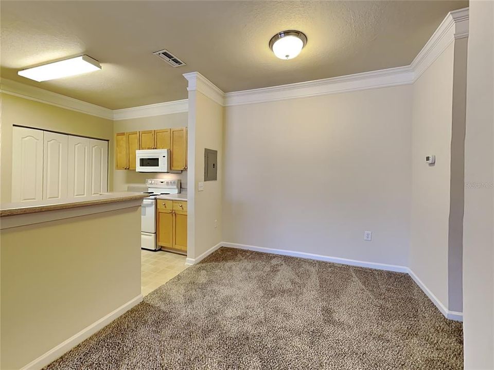 В аренду: $1,700 (2 спален, 2 ванн, 1076 Квадратных фут)