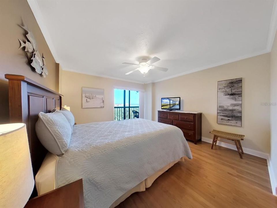 For Rent: $2,250 (2 beds, 2 baths, 1080 Square Feet)