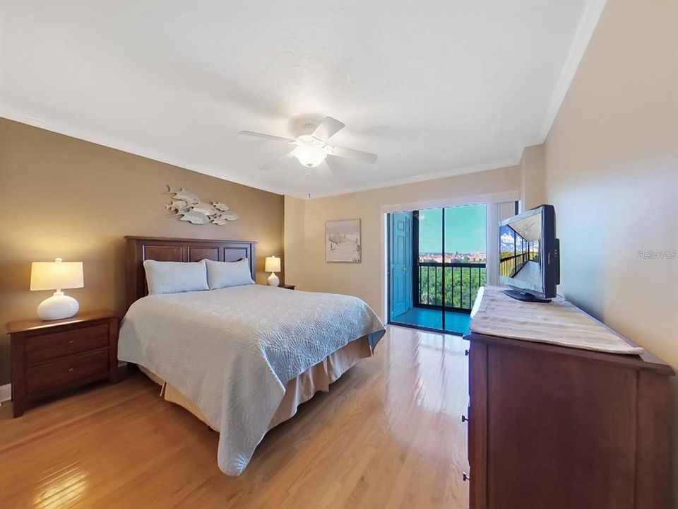 For Rent: $2,250 (2 beds, 2 baths, 1080 Square Feet)