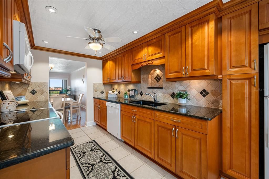 For Rent: $2,250 (2 beds, 2 baths, 1080 Square Feet)