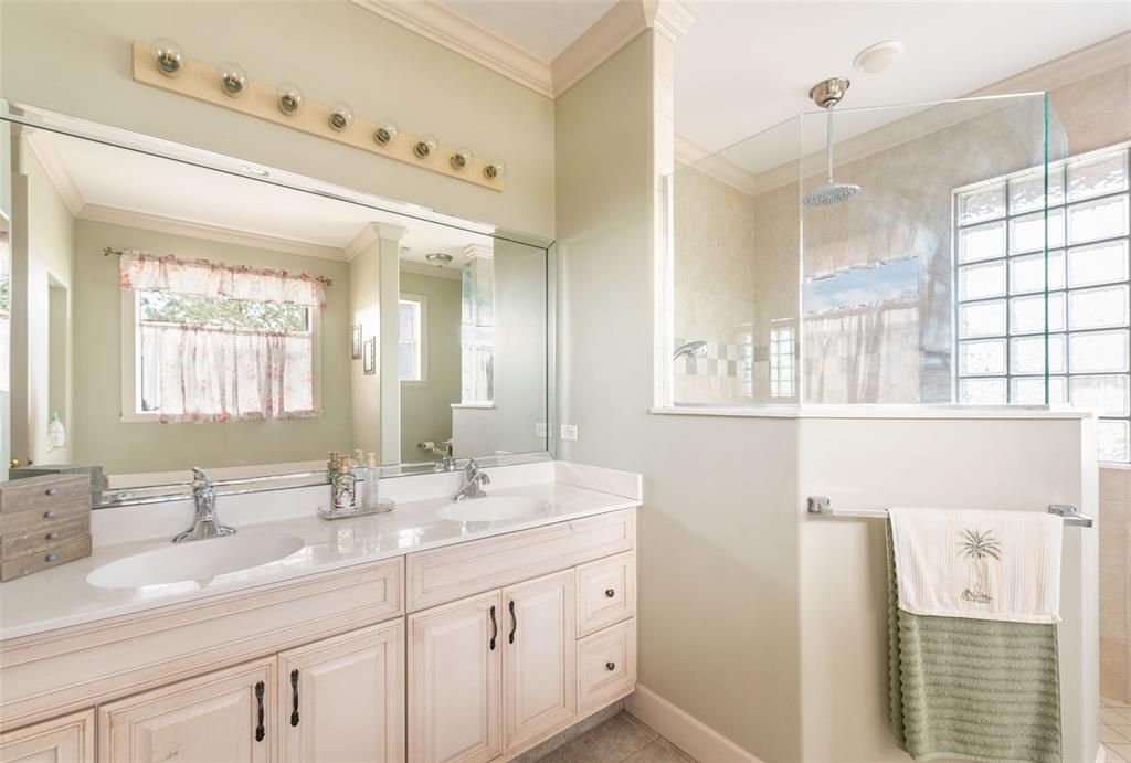 For Sale: $589,987 (4 beds, 3 baths, 2749 Square Feet)