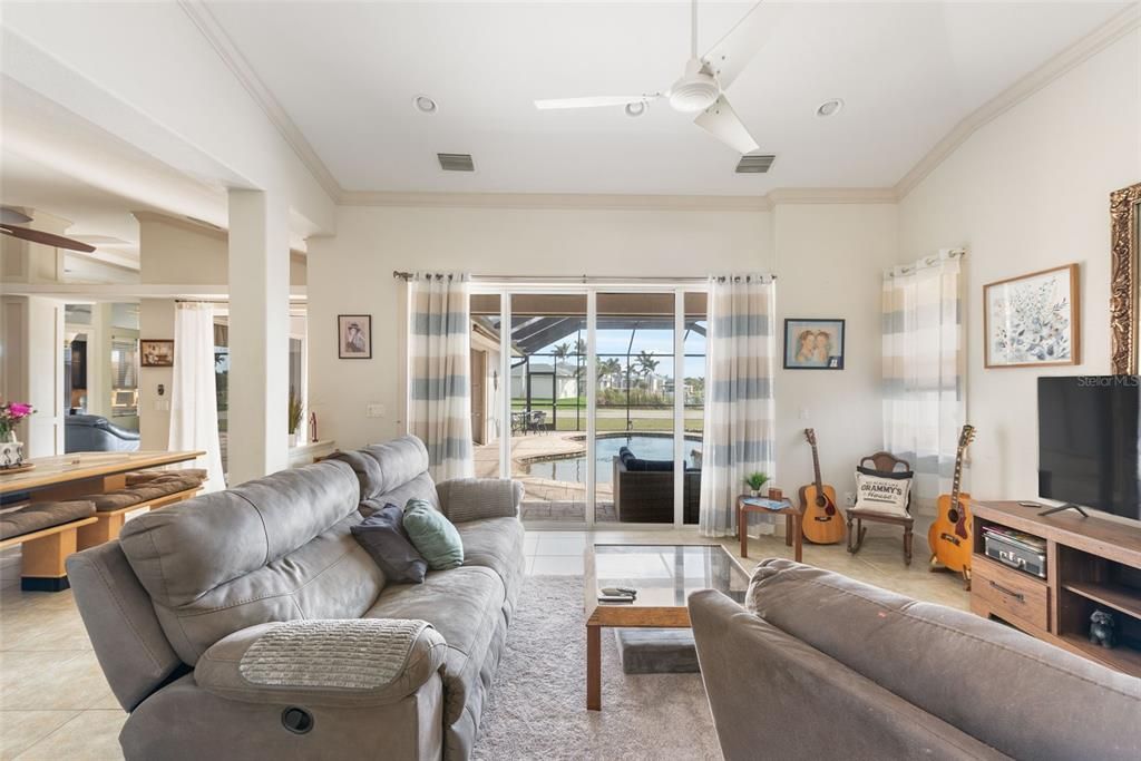 For Sale: $589,987 (4 beds, 3 baths, 2749 Square Feet)