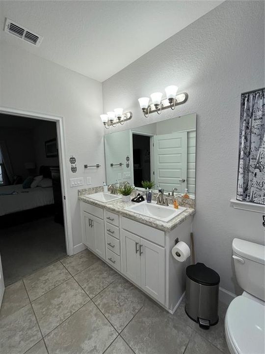 На продажу: $445,000 (5 спален, 3 ванн, 2732 Квадратных фут)