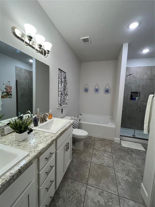 На продажу: $445,000 (5 спален, 3 ванн, 2732 Квадратных фут)