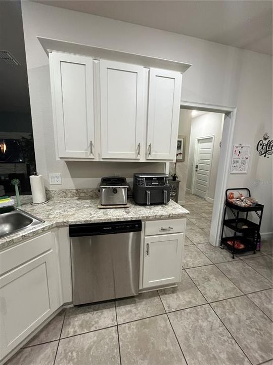 На продажу: $445,000 (5 спален, 3 ванн, 2732 Квадратных фут)