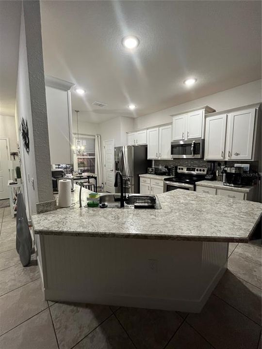 На продажу: $445,000 (5 спален, 3 ванн, 2732 Квадратных фут)