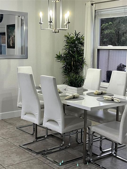 На продажу: $445,000 (5 спален, 3 ванн, 2732 Квадратных фут)