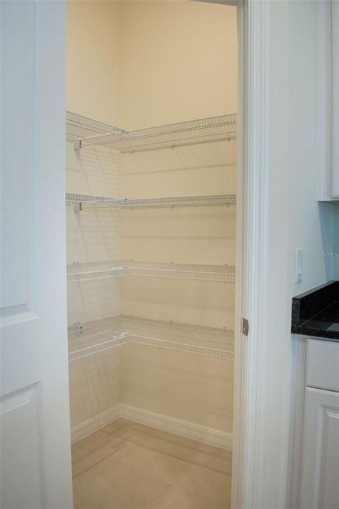 En Venta: $344,900 (3 camas, 2 baños, 1359 Pies cuadrados)