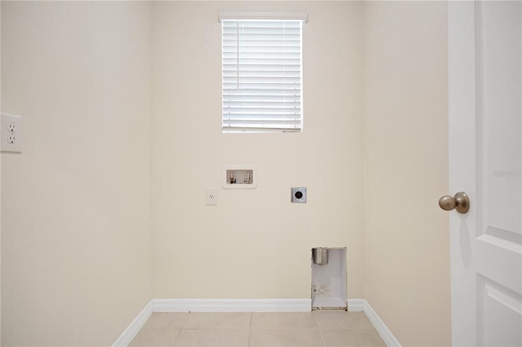 For Rent: $1,850 (3 beds, 2 baths, 1625 Square Feet)